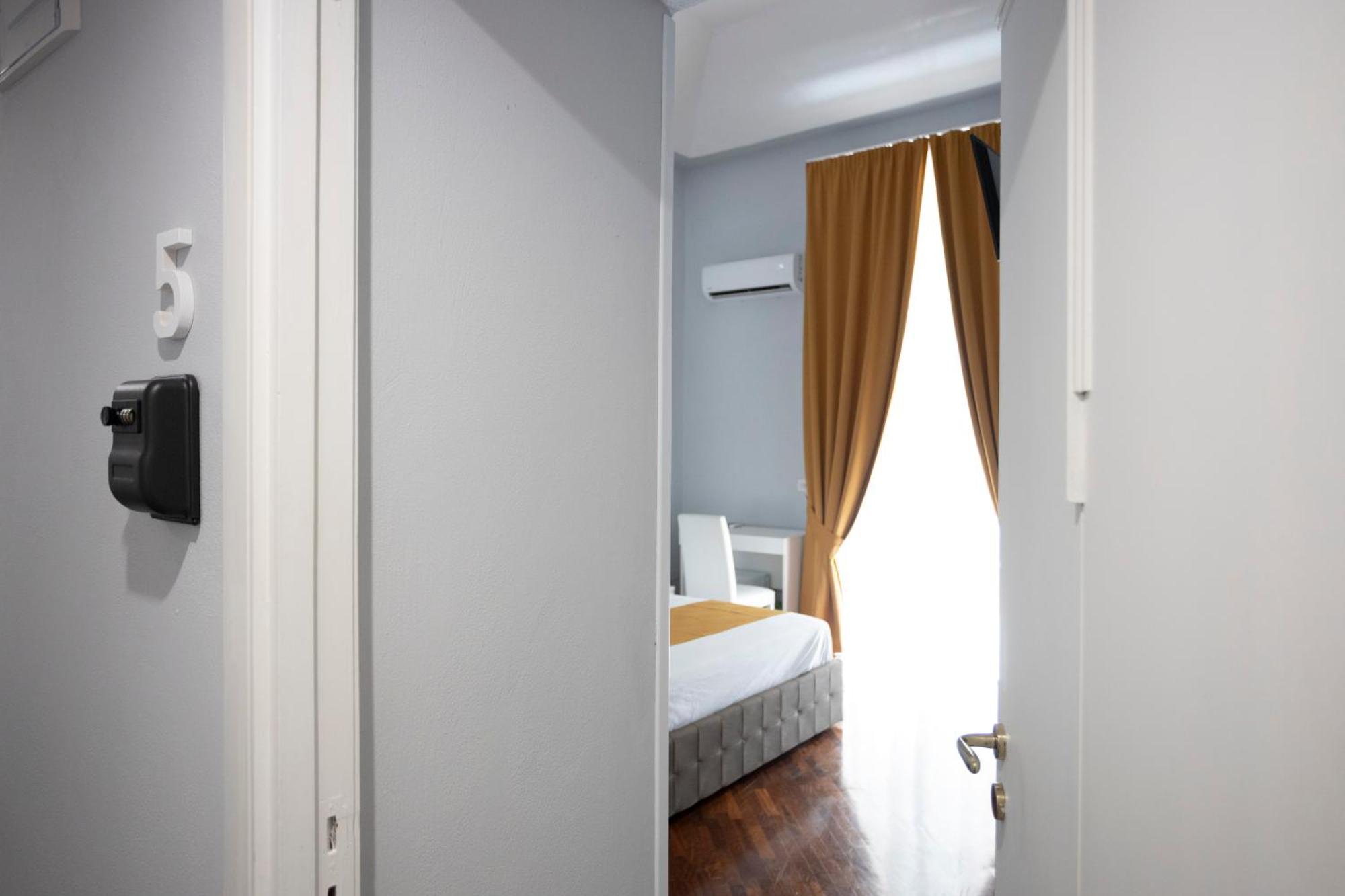 La Chambre Duomo Nápoly Kültér fotó